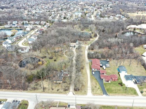 18238 W Gages Lake Rd, Grayslake, IL, 60030-1817 | Card Image