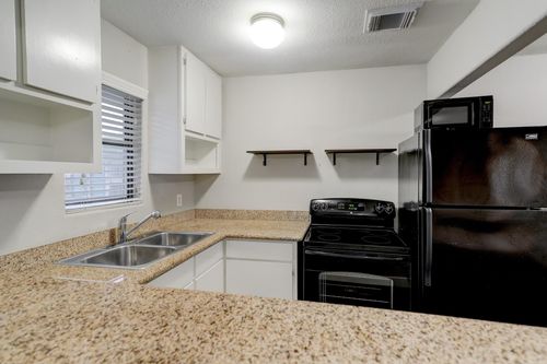 11-405 Hawthorne St, Houston, TX, 77006-4042 | Card Image