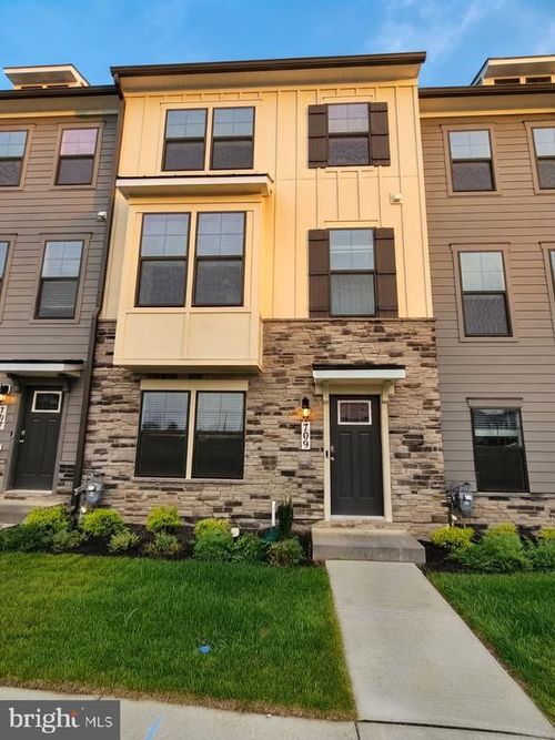 709 Compass Way, FREDERICK, MD, 21701-9495 | Card Image