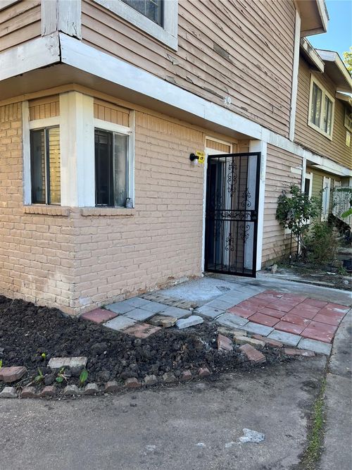 apt-1110-8405 Wilcrest Dr, Houston, TX, 77072-4329 | Card Image