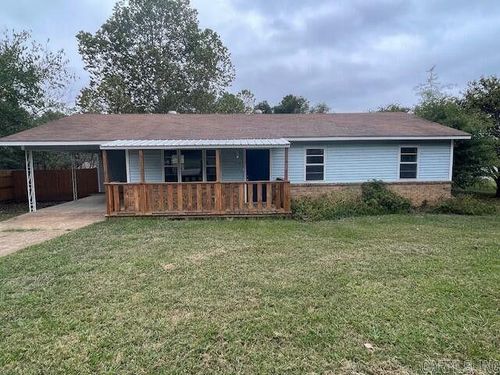 235 E 10th St, Newark, AR, 72562-9787 | Card Image