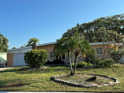 103 9th St, BELLEAIR BEACH, FL, 33786-3222 | Card Image