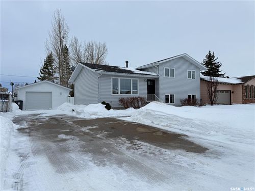 11 Quebec Dr, Melville, SK, S0A2P0 | Card Image