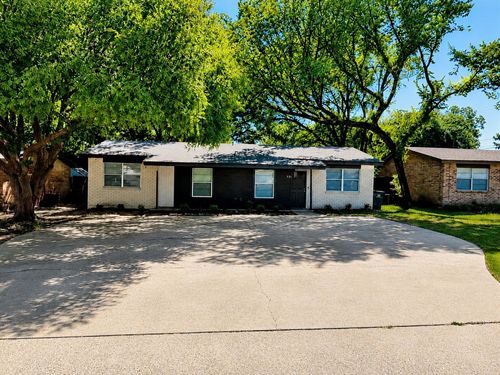 311 Elliott St, Arlington, TX, 76013-1731 | Card Image