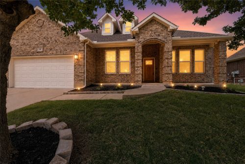 66 Lucas Ln, Edgecliff Village, TX, 76134-3407 | Card Image