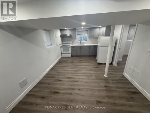 lower-45 Elmvale Crescent, Toronto (West Humber-Clairville), ON, M9V2B8 | Card Image