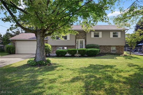9013 Root Rd, North Ridgeville, OH, 44039-4472 | Card Image