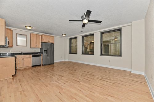 606 W Wisconsin Ave, MILWAUKEE, WI, 53203-1924 | Card Image