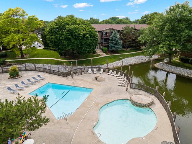 APT-704 - 14001 James Dr, Condo with 2 bedrooms, 2 bathrooms and 1 parking in Crestwood IL | Image 12