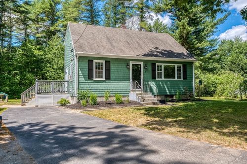 7 Hill St, Norton, MA, 02766-3306 | Card Image