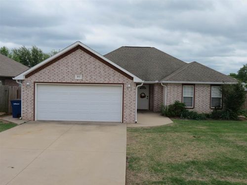 911 Lauren Lane, Stillwater, OK, 74075 | Card Image