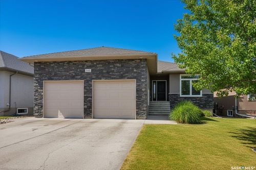 242 Wood Lily Dr, Moose Jaw, SK, S6J0A3 | Card Image