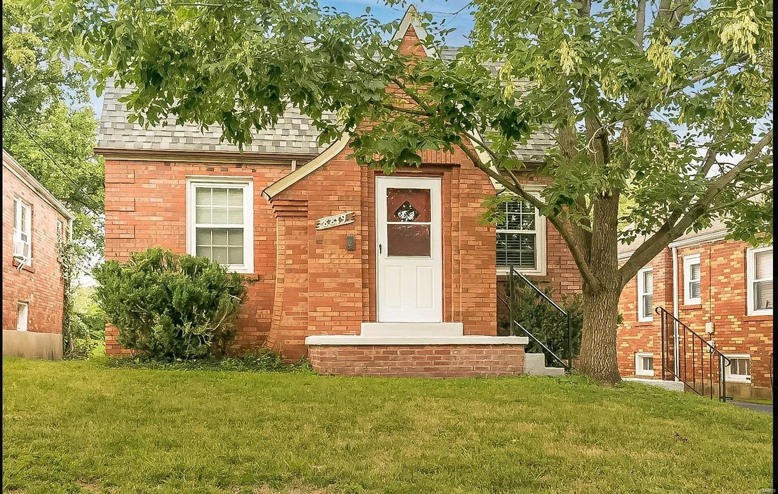 Madge Ave, Saint Louis, MO 63144