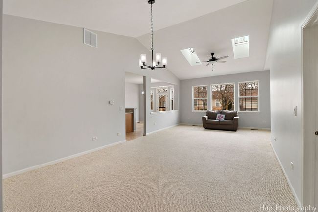 2 - 2265 Meadowcroft Ln, Townhouse with 2 bedrooms, 1 bathrooms and 2 parking in Grayslake IL | Image 7