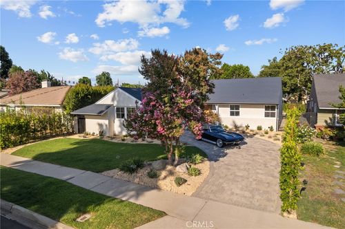 7018 Aldea Ave, Lake Balboa, CA, 91406-3620 | Card Image