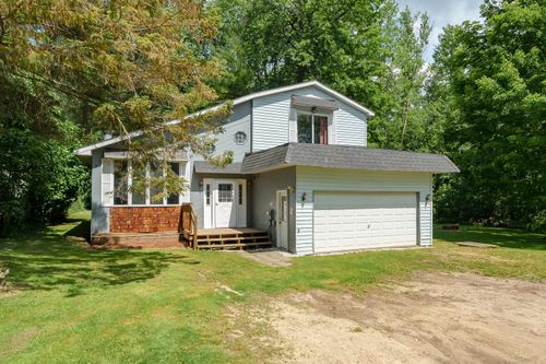 119 Peterson Dr, Gobles, MI, 49055-9704 | Card Image