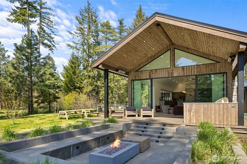 1501 Kokanee Loop, Cle Elum, WA, 98922-6044 | Card Image