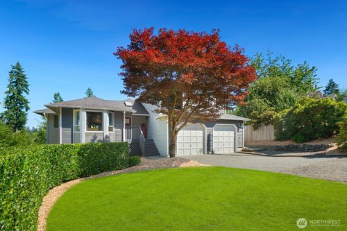 327 140th St Sw, Everett, WA, 98208-6902 | Card Image