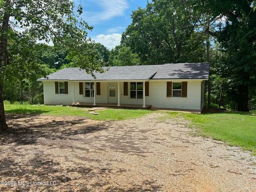 401 Potts Camp Rd, Waterford, MS, 38685-9565 | Card Image