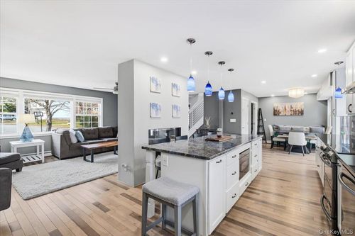 67 Thoreau Ct, Yorktown Heights, NY, 10598-2811 | Card Image