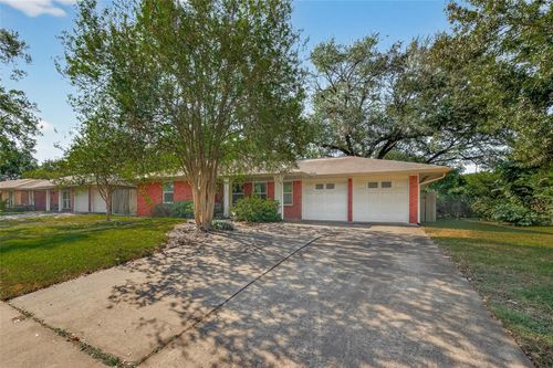 5111 Creekbend Dr, Houston, TX, 77035-3142 | Card Image