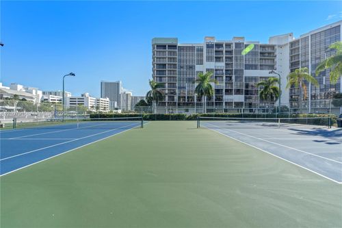 622-400 Leslie Dr, Hallandale Beach, FL, 33009-2967 | Card Image
