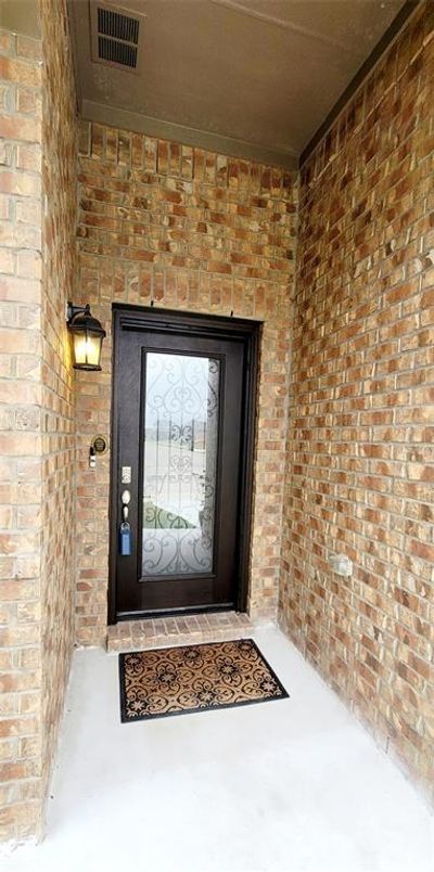 Beautiful front door upon drive-up | Image 2