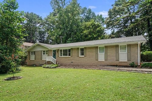 464 Horseshoe Cir Sw, Lilburn, GA, 30047-6334 | Card Image