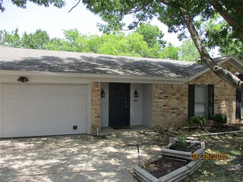 609 Spring Garden Dr, Bedford, TX, 76021-4251 | Card Image