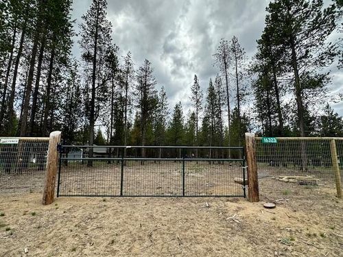 16323 Lava Dr, La Pine, OR, 97739-9661 | Card Image