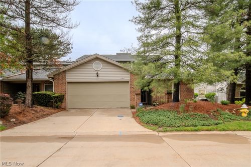 1783 Bent Bow Dr, Akron, OH, 44313-4796 | Card Image