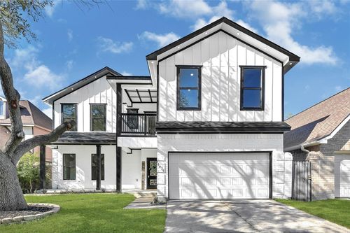9026 Lawncliff Ln, Houston, TX, 77040-1567 | Card Image