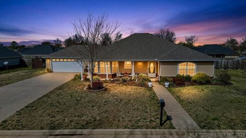 204 Nanih Waiya Street, Poteau, OK, 74953 | Card Image