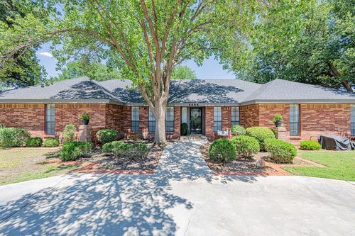 5004 Los Alamitos Dr, Midland, TX, 79705-2831 | Card Image