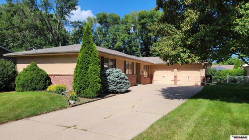 5400 S 65th Street Cir, Lincoln, NE, 68516-2381 | Card Image