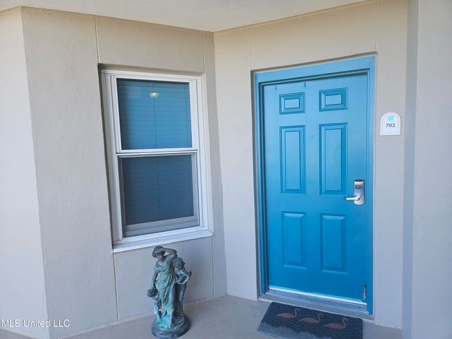 Covered Front Entry | Image 29
