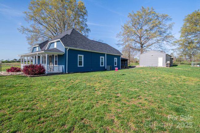 2153 Carpenter Hoyle Rd, House other with 3 bedrooms, 2 bathrooms and null parking in Lawndale NC | Image 6