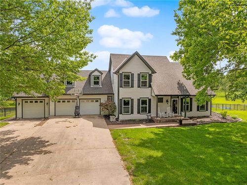 15367 Monrovia St, Overland Park, KS, 66221-2371 | Card Image