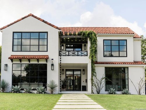 116 Canterbury Hill St, San Antonio, TX, 78209-5422 | Card Image