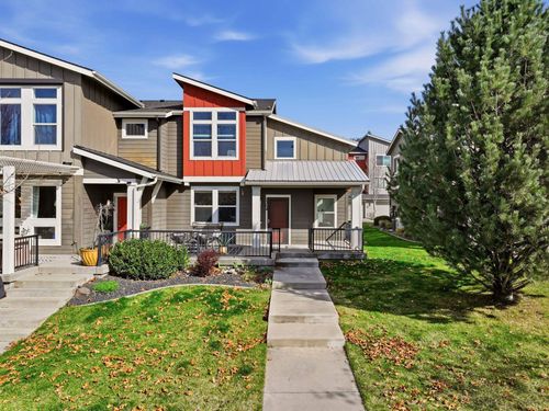 2204 W Summit Pkwy, Spokane, WA, 99201-7010 | Card Image