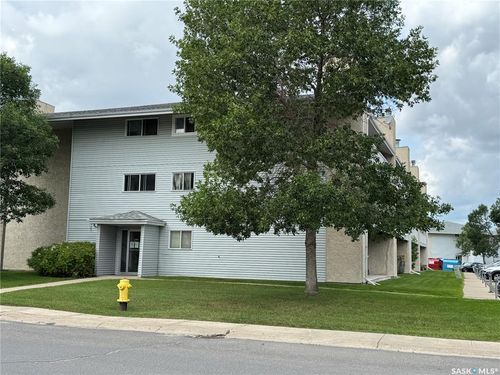401-2410 Heseltine Rd, Regina, SK, S4V1N9 | Card Image