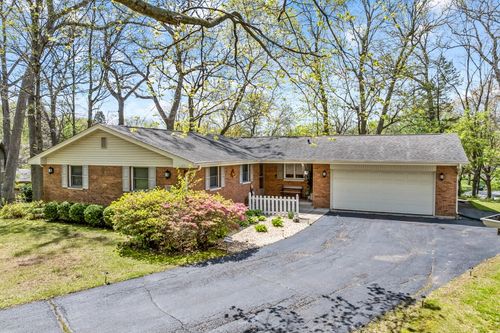 1111 Edgewood Cir, Rockford, IL, 61108-4035 | Card Image