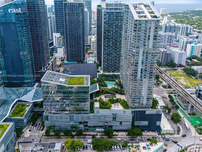 APT-3705 - 88 Sw 7 Th St, Condo with 2 bedrooms, 3 bathrooms and null parking in MIAMI FL | Image 46