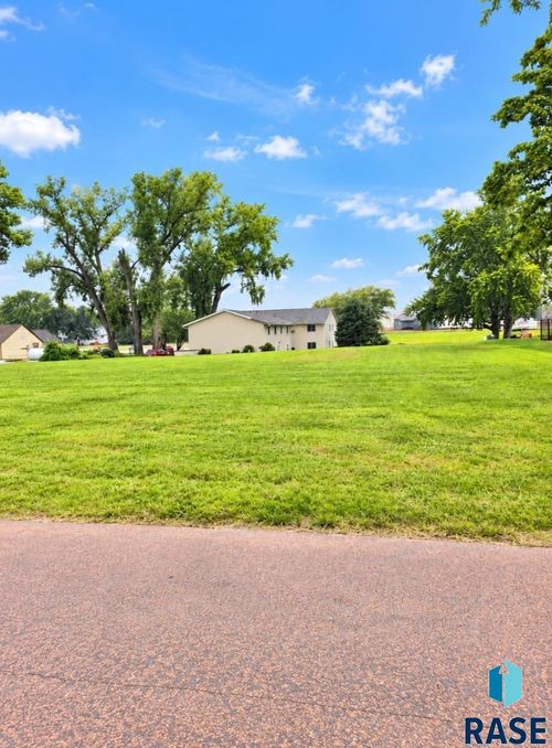 103 N Nora St Street, Viborg, SD, 57070 | Card Image