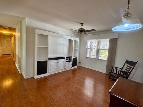 389 Wadsworth Rd, Spartanburg, SC, 29301-2558 | Card Image