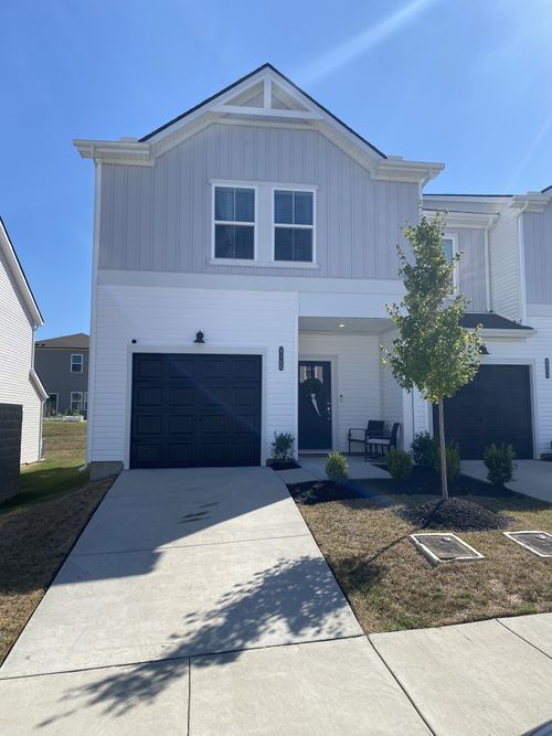 4546 Skywood Ln, Nashville, TN, 37207-3079 | Card Image