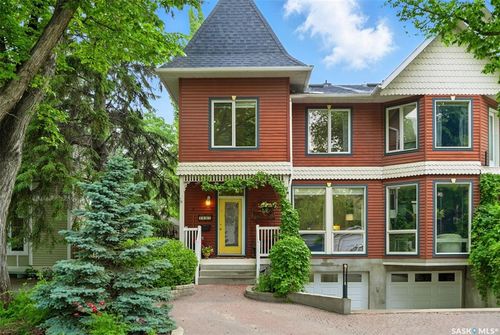 1105 15th St E, Saskatoon, SK, S7N0R5 | Card Image