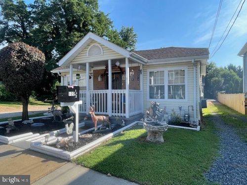 122 Winters Ln, CATONSVILLE, MD, 21228-3150 | Card Image