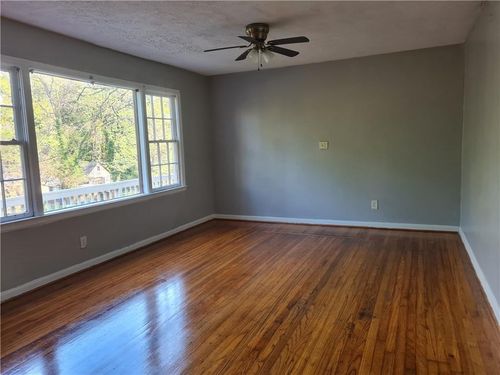 456 Hillside Dr Sw, atlanta, GA, 30310-4458 | Card Image