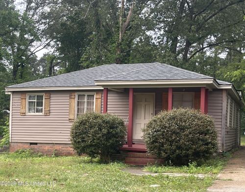 825 Combs St, Jackson, MS, 39204-5427 | Card Image